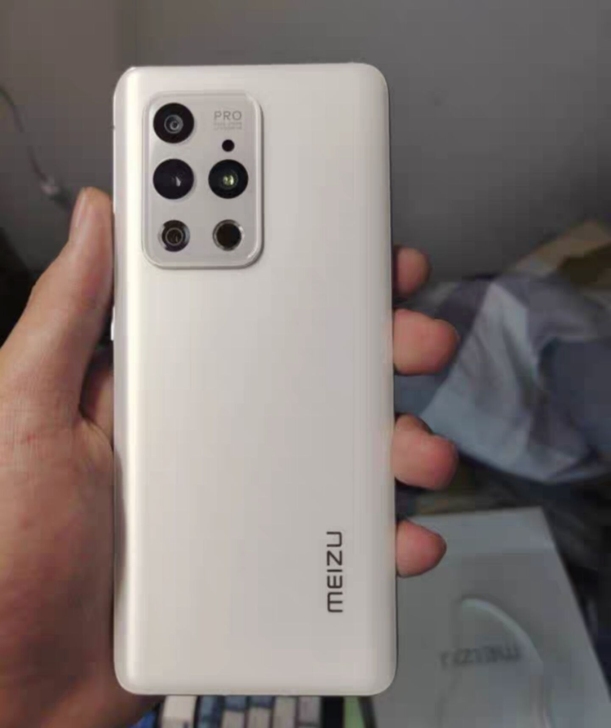 出魅族18Pro  8+128白色