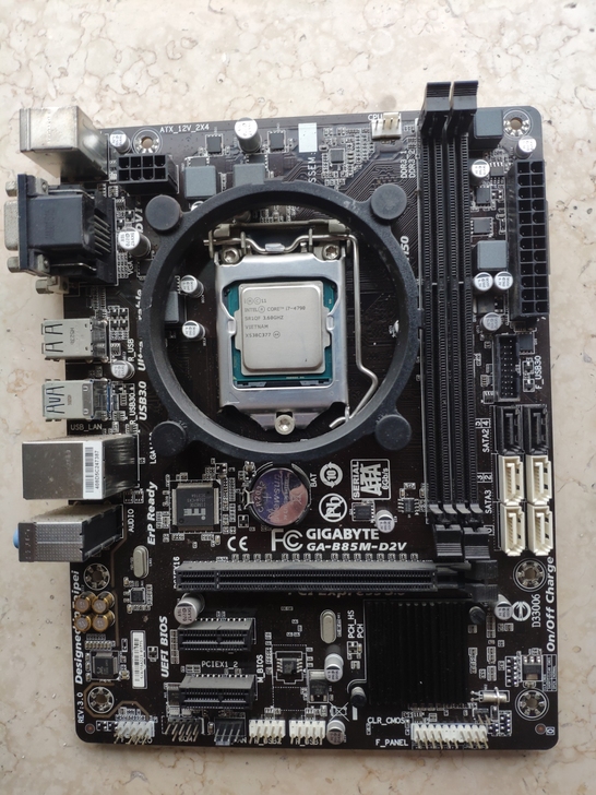 主板cpu（i7 4790+B85m）、8...
