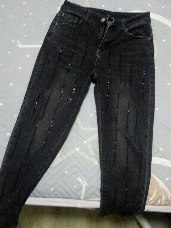 黑色休闲牛仔裤