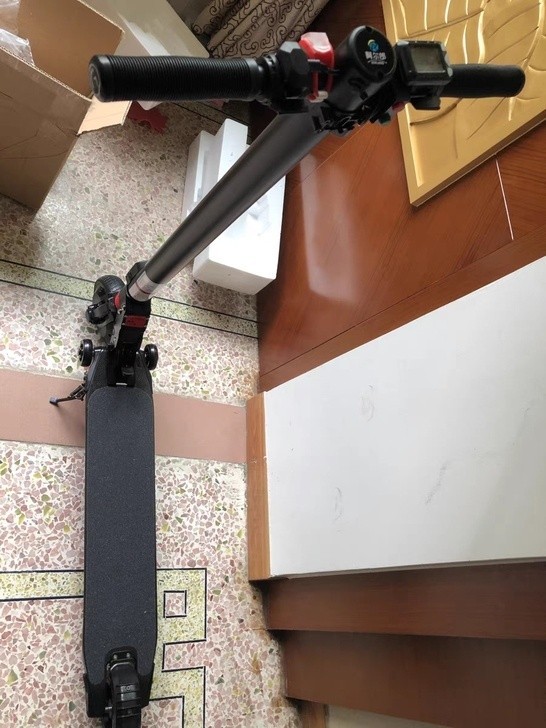 【亏本处理】阿尔郎超轻折叠电动滑板车成年小...