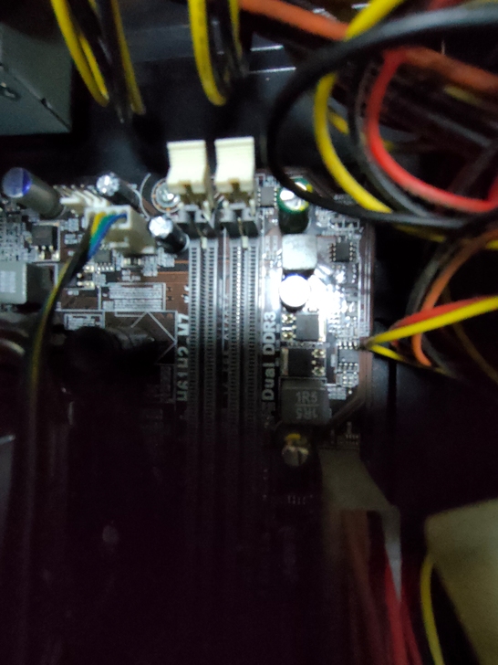 精英H61主板+G1620 CPU 套装