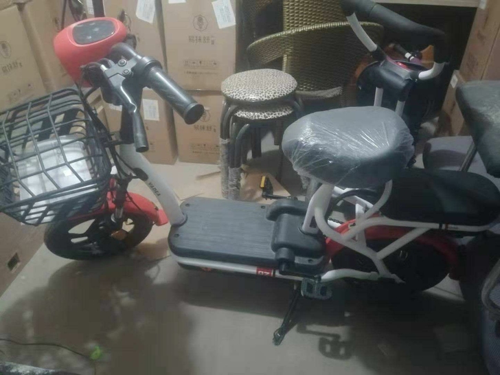 全新雅迪电动车  发票 合格证都在   地...