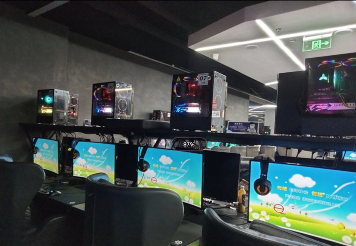 转手原因 网吧倒闭八核 i9台式机 主机组...