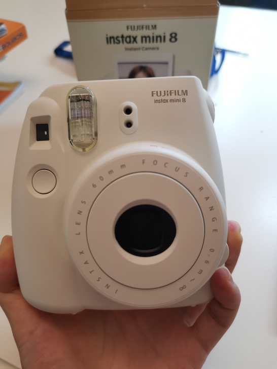 全新拍立得Mini8，一次未用，含原装配电...