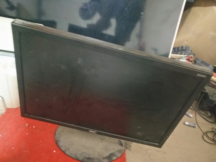 19寸电脑显示器