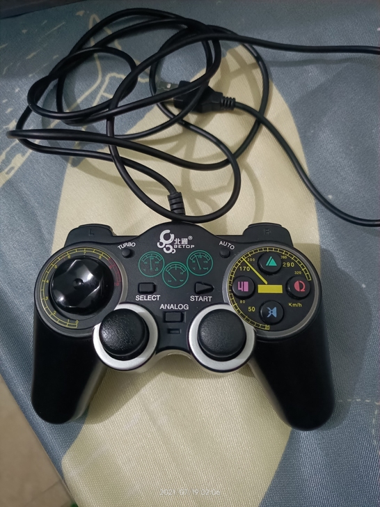 99新北通震动游戏手柄有线BTP-C033