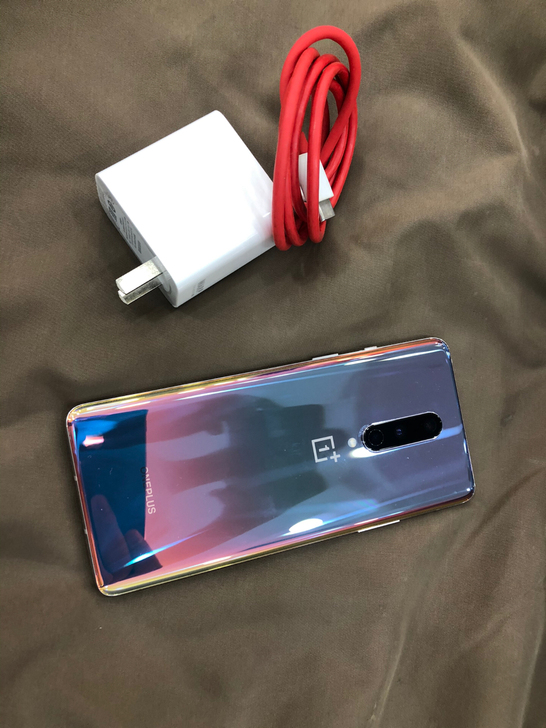 一加8 8+128g银翼 单机加原装充电器...