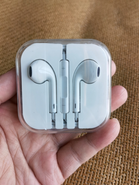 全新苹果耳机,一直没用过