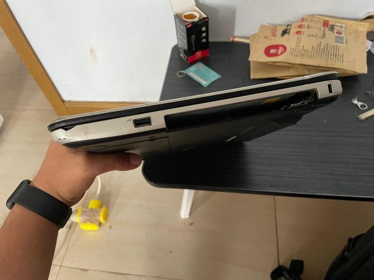i5cpu 8g内存 64g固态系统盘 独...
