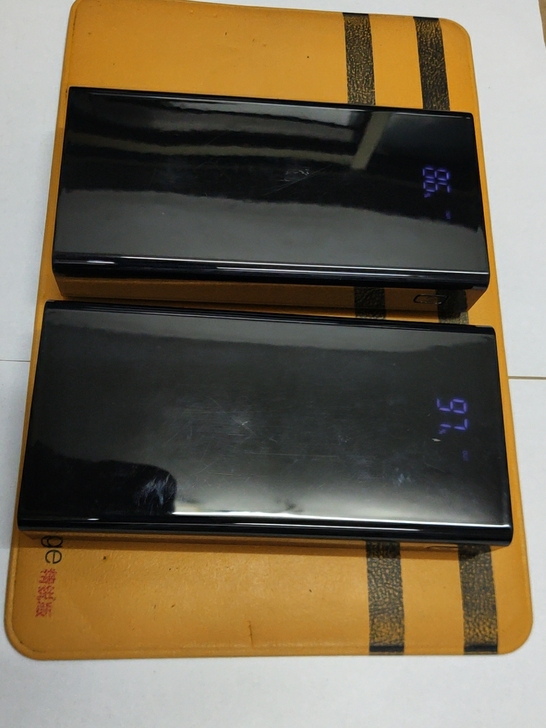 倍特源30000毫安充电宝，三接口输入两U...