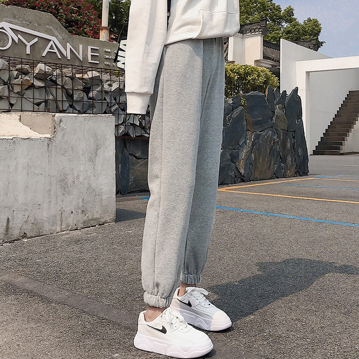 糖台 休闲裤 灰色运动裤 很宽松 很舒服