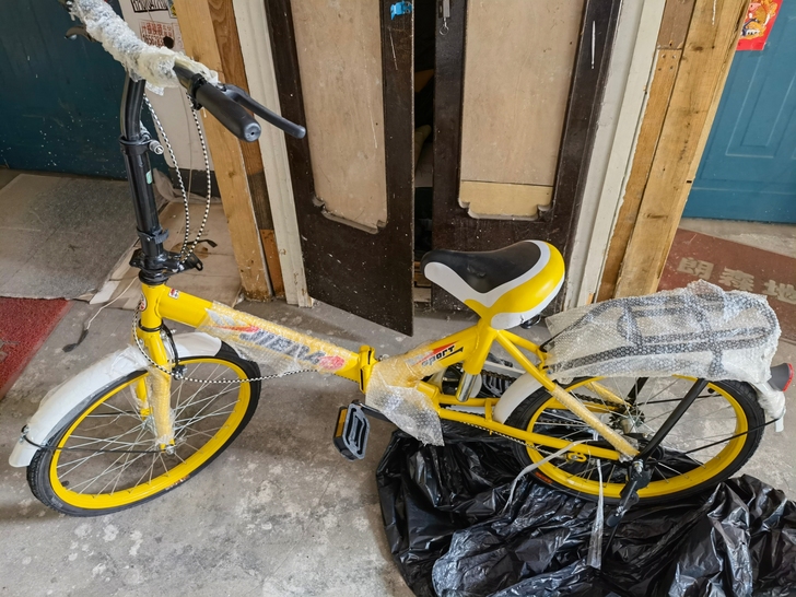 全新折叠自行车160元，喜欢的亲同城自提