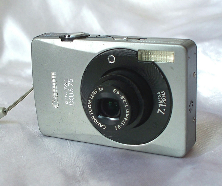 转让佳能IXUS75数码相机