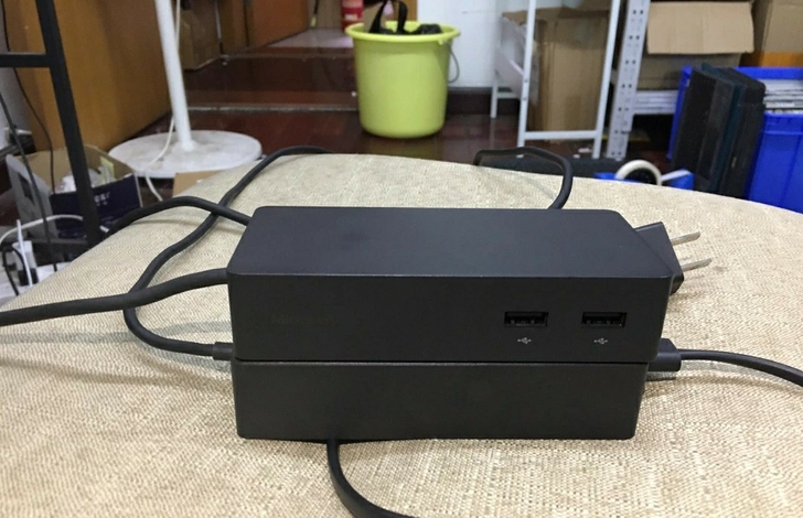 微软surface拓展坞。