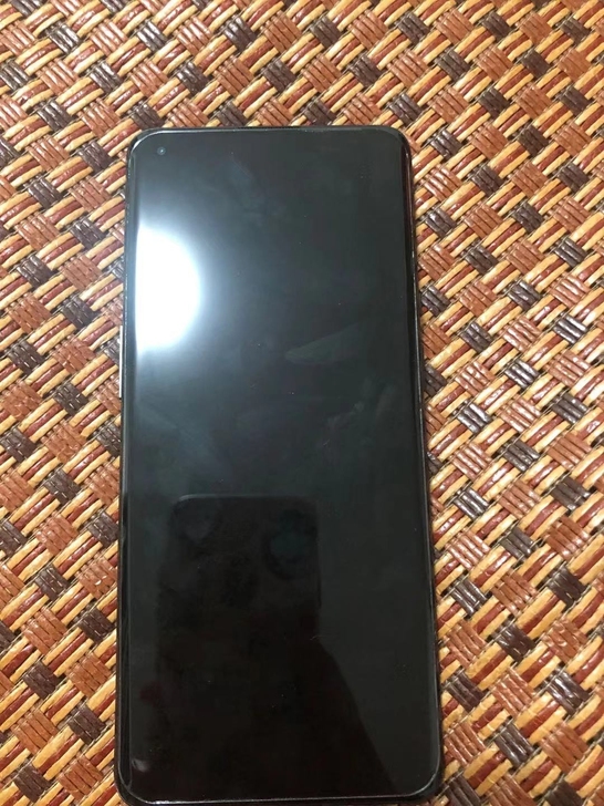 一加9por，不太习惯用这个手机，5月18...