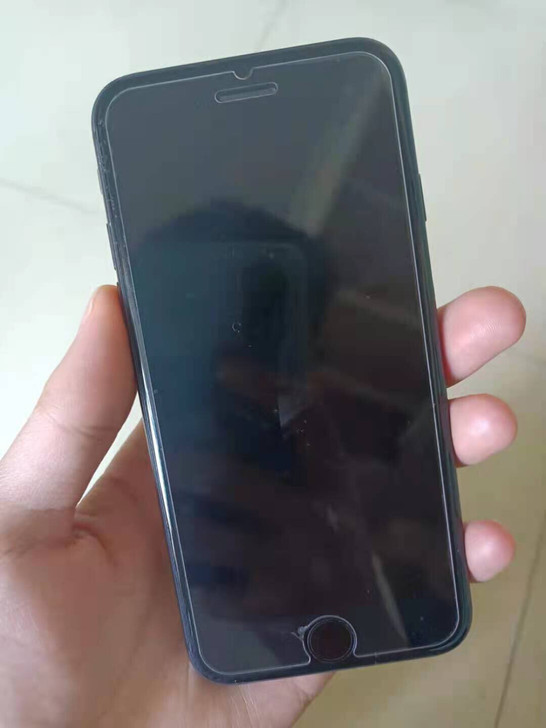 iPhone 8美版无锁两网联通移动 黑色...