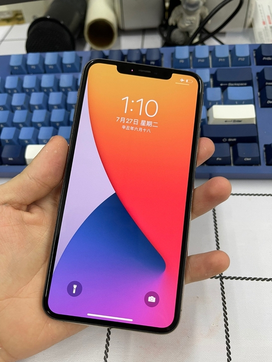 iphone 11promax64黑解无锁...