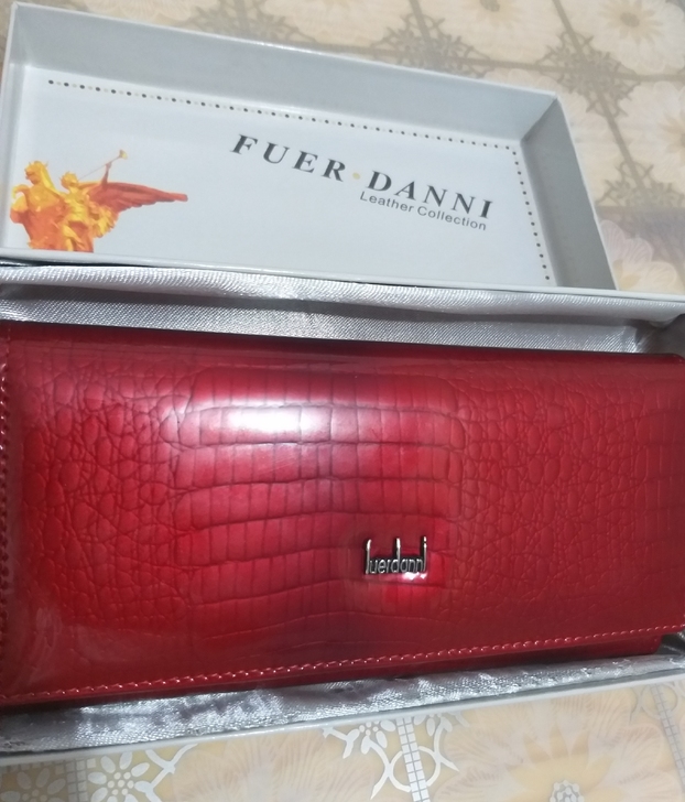 富尔丹尼女士牛皮钱包，全新未使用