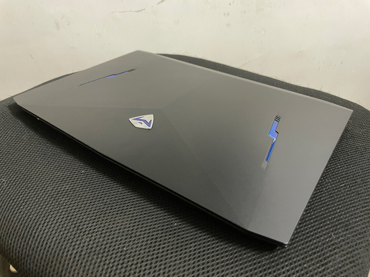 机械师笔记本 i7 7700 ，GTX10...