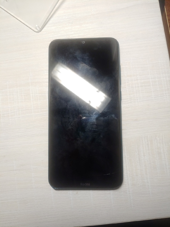 红米8，原装无拆，成色如图。