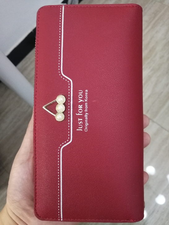 女士钱包 几乎全新,朋友赠送,钱包好几个 ...