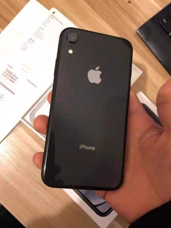 二手 苹果iPhone 11 黑色 全网通...