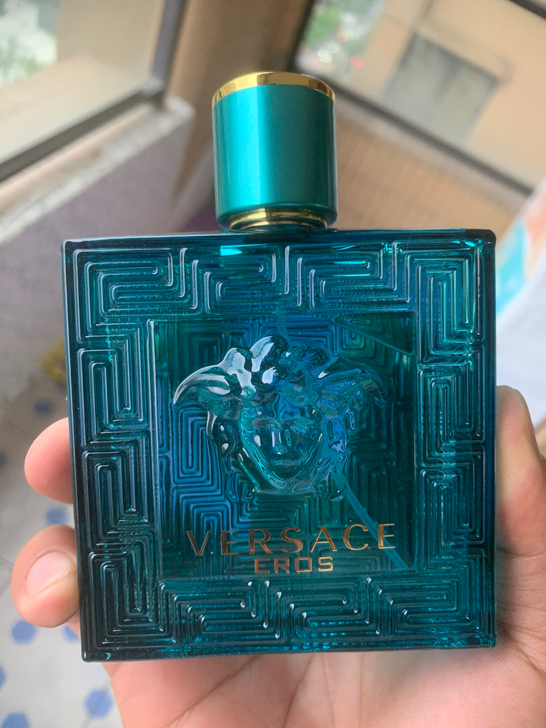 范思哲香水,全新未使用。闲置物品一经售出概...