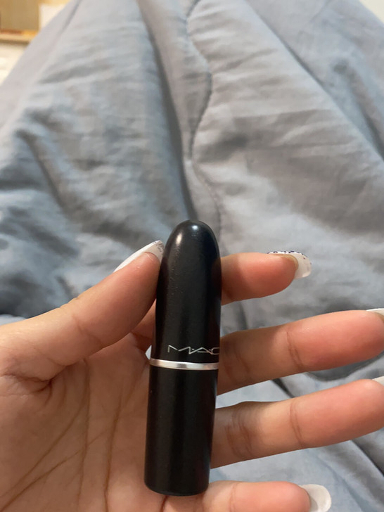 就用过两次 不适合自己mac 人鱼姬色 还...