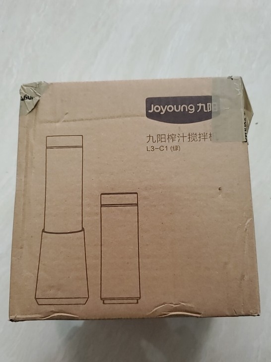 九阳榨汁机，型号L3-C1，公司发的奖品，...
