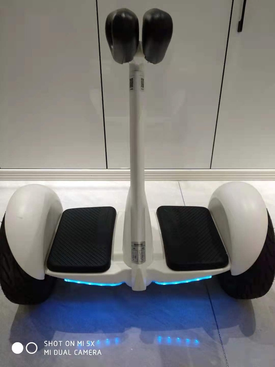 转让，转让，孩子买的一台平衡车，出去上学了...