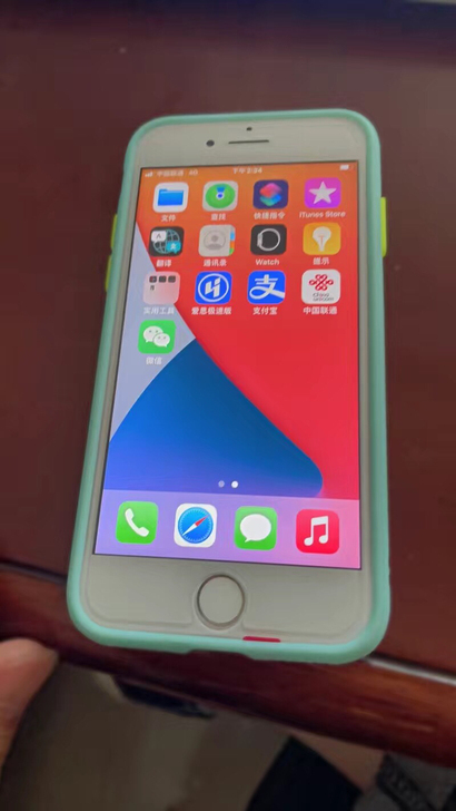 苹果8颜色齐全 iPhone8功能全好指纹...