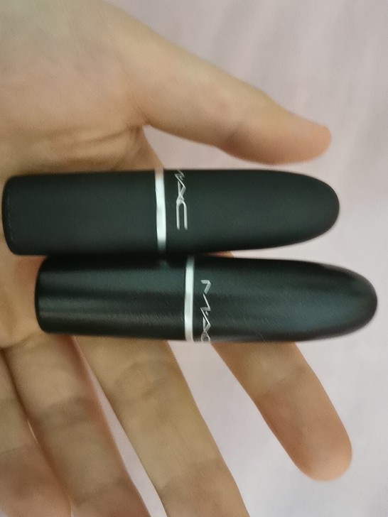 mac 一个磨砂款一个经典款 热门色号巨好...