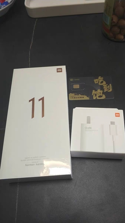 小米11  8+256  白色 六月出厂，...
