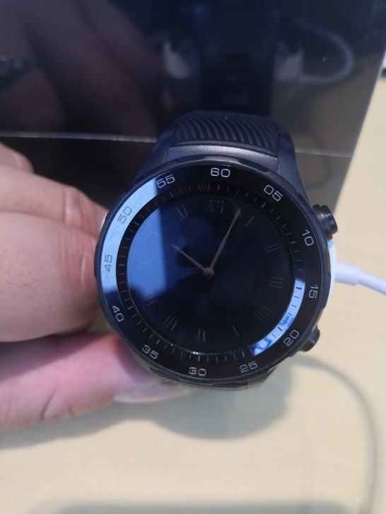HUAWEI LEO-BX9 华为运动手表...