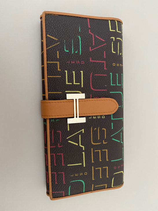 女士老花钱包，信誉楼商厦箱包店购买，这个使...