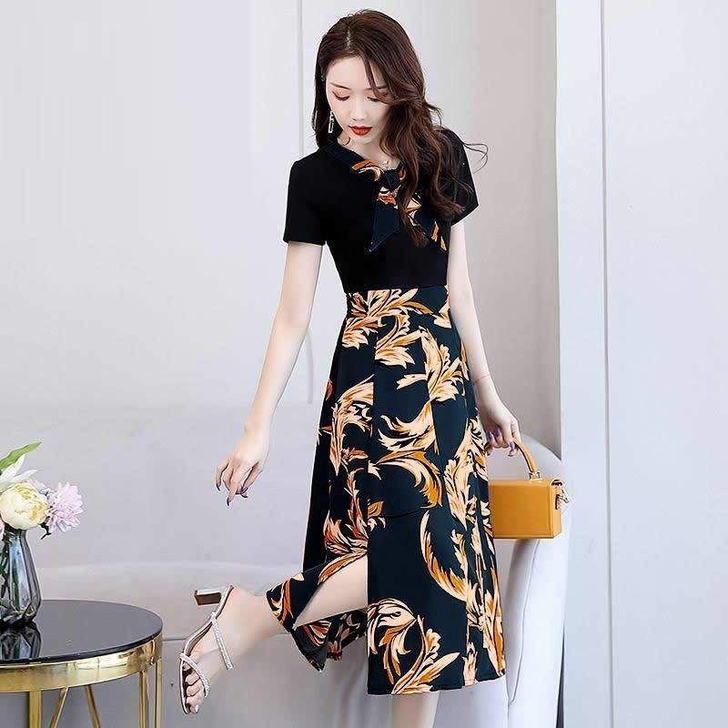 高档超显瘦夏季连衣裙子女短袖修身收腰气质女...