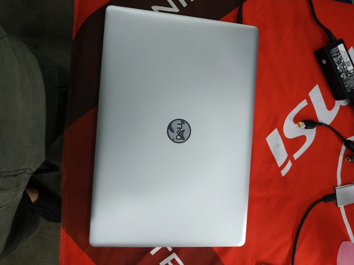 Dell 5575轻薄笔记本电脑,办公,游...