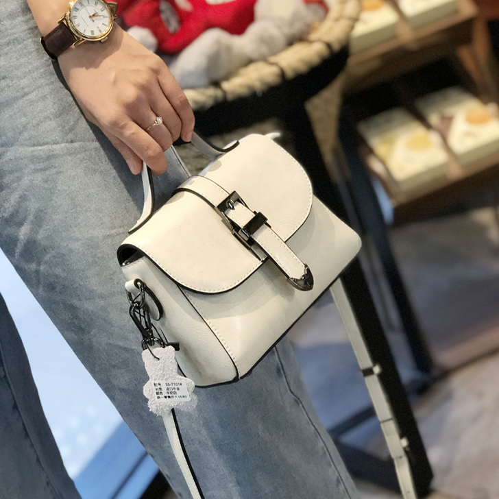 小包包女2020新款斜挎包真皮女包时尚单肩...