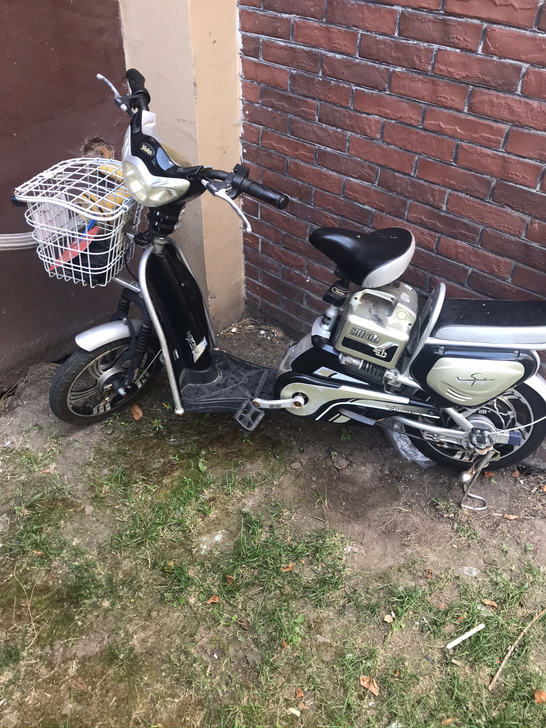 雅迪48伏电动车