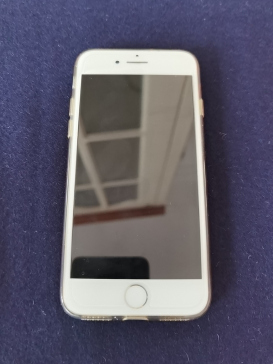 出手一部Iphone8 ，需要私我