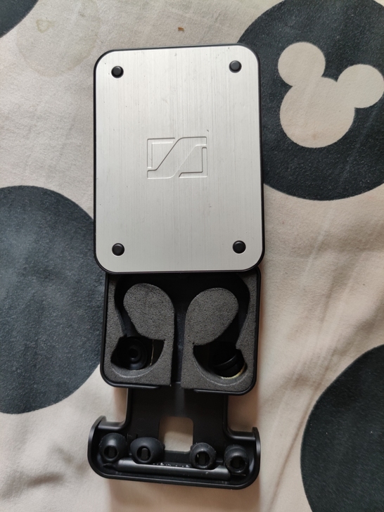出一堆闲置耳机等，每件20，打包120包邮...
