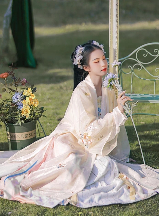 汉尚华莲星月谷全套汉服S码。只穿过一次。