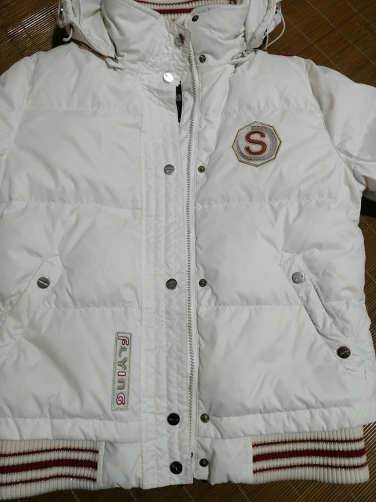 波斯登品牌羽绒服8成新100包邮