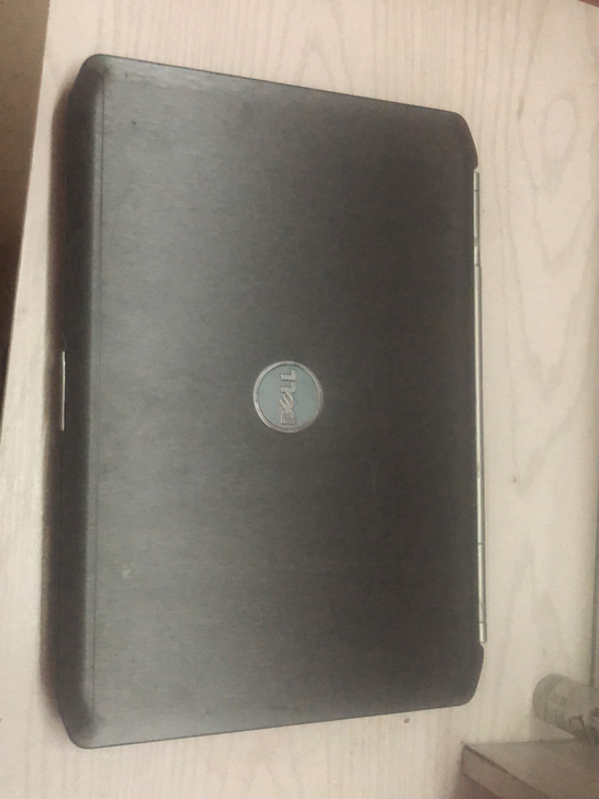 戴尔笔记本,9成新,办公流畅,小型游戏不卡...