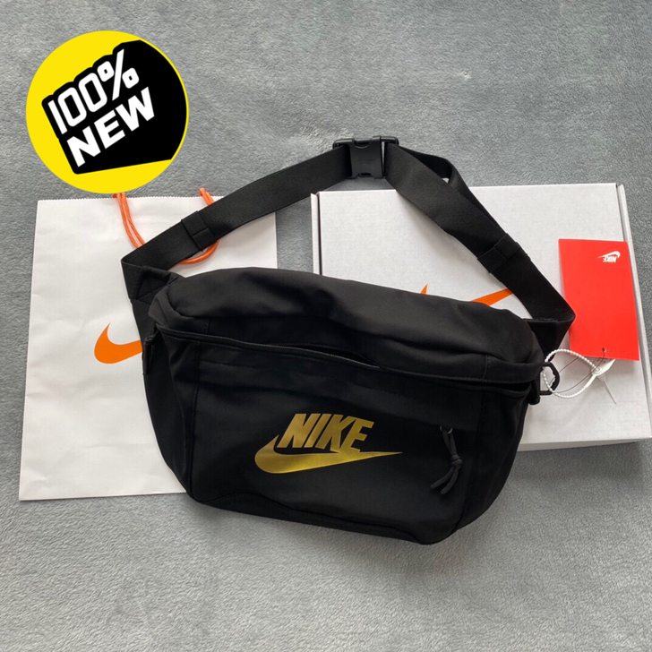 Nike耐克斜挎包运动腰包男女同款单肩包大...