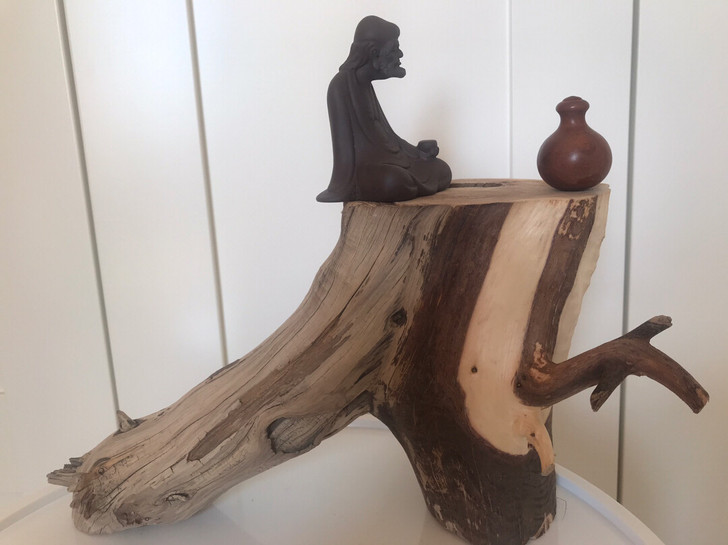 太行崖柏底座，油料。