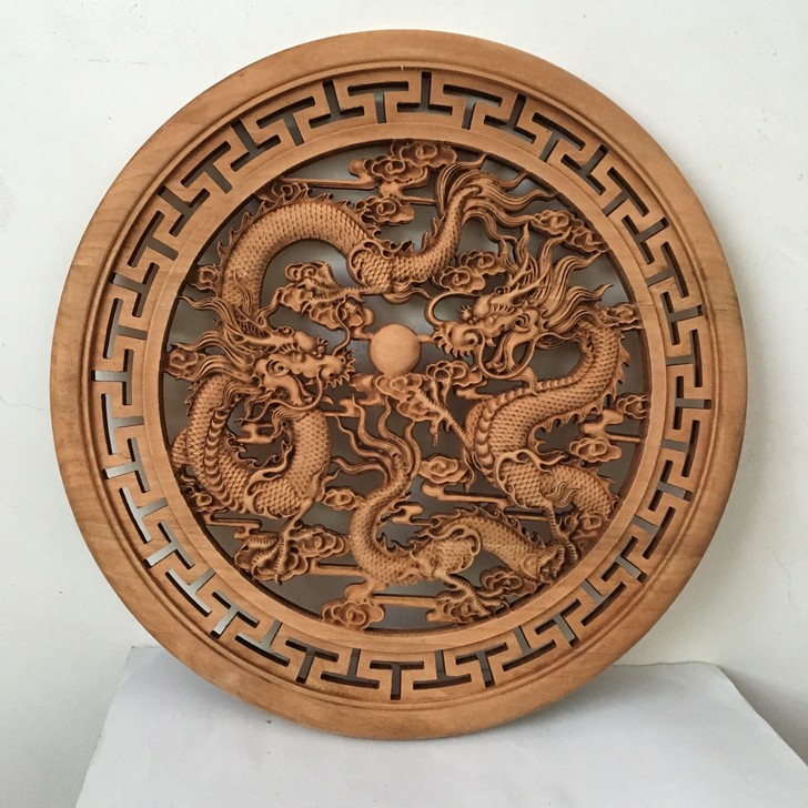 （拼接的）直径48厘米香樟木仿古木雕摆件，...