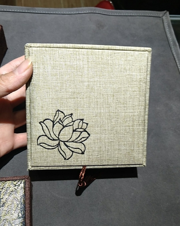 手串盒 ，流苏亚麻手串盒尺寸12X12X4...