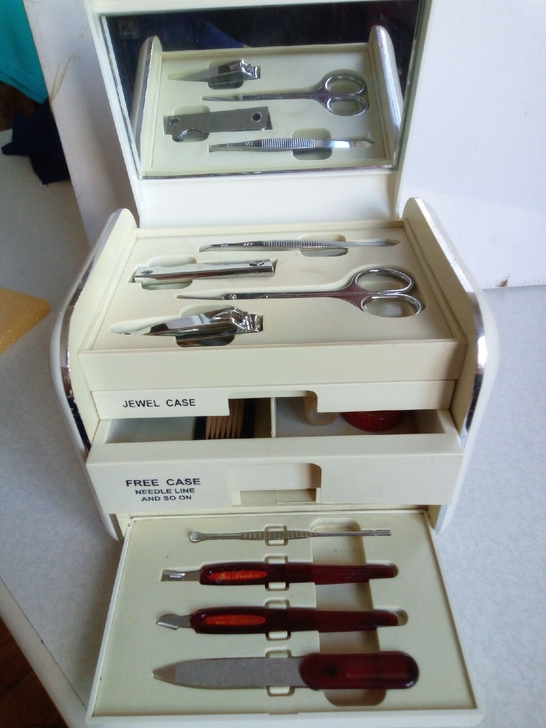 小医疗箱，15-12-11.5厘米