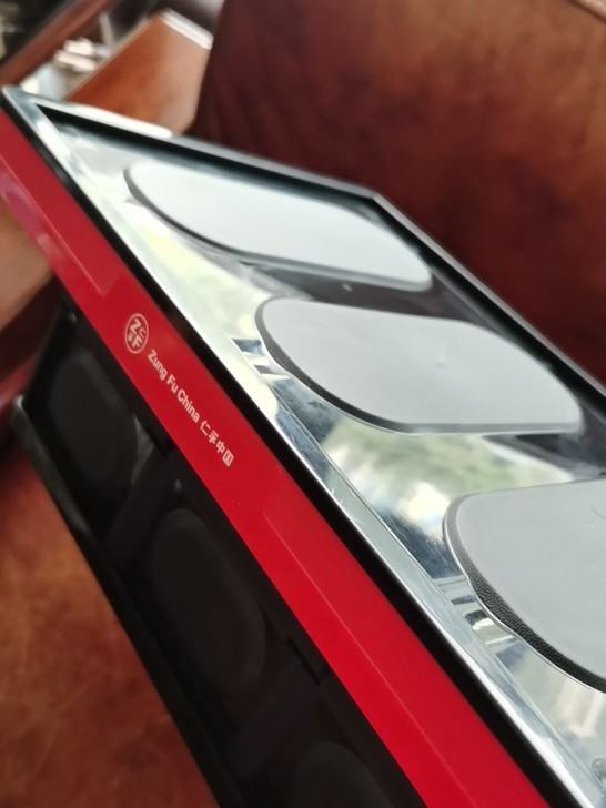 仁孚奔驰折叠箱全新包邮出，买奔奔的时候送的...